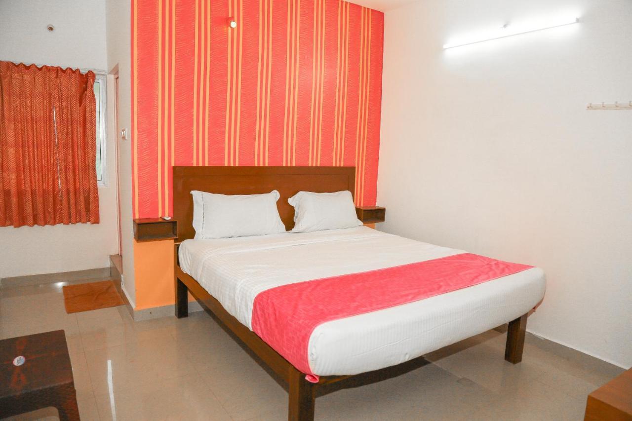 The Club House- Swimming Pool That'S Better Than The Beach Hotell Pondicherry Eksteriør bilde