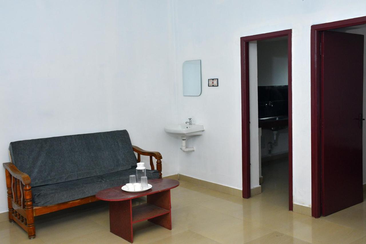 The Club House- Swimming Pool That'S Better Than The Beach Hotell Pondicherry Eksteriør bilde