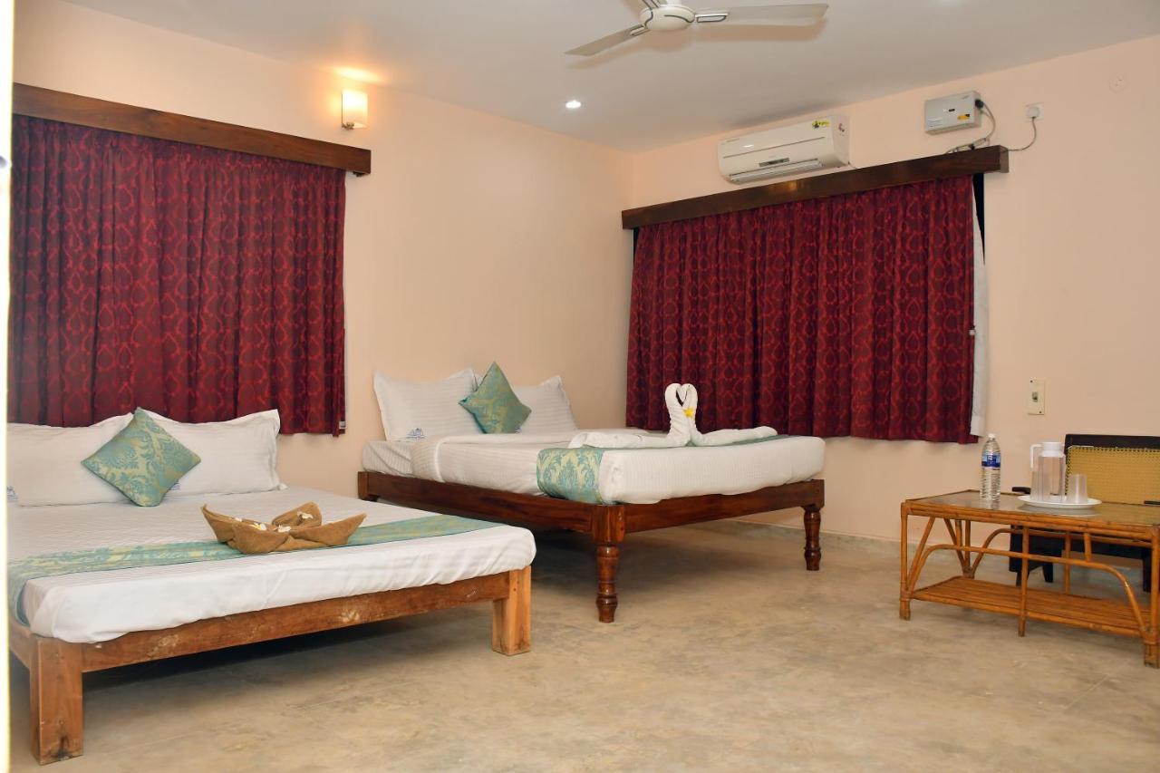 The Club House- Swimming Pool That'S Better Than The Beach Hotell Pondicherry Eksteriør bilde